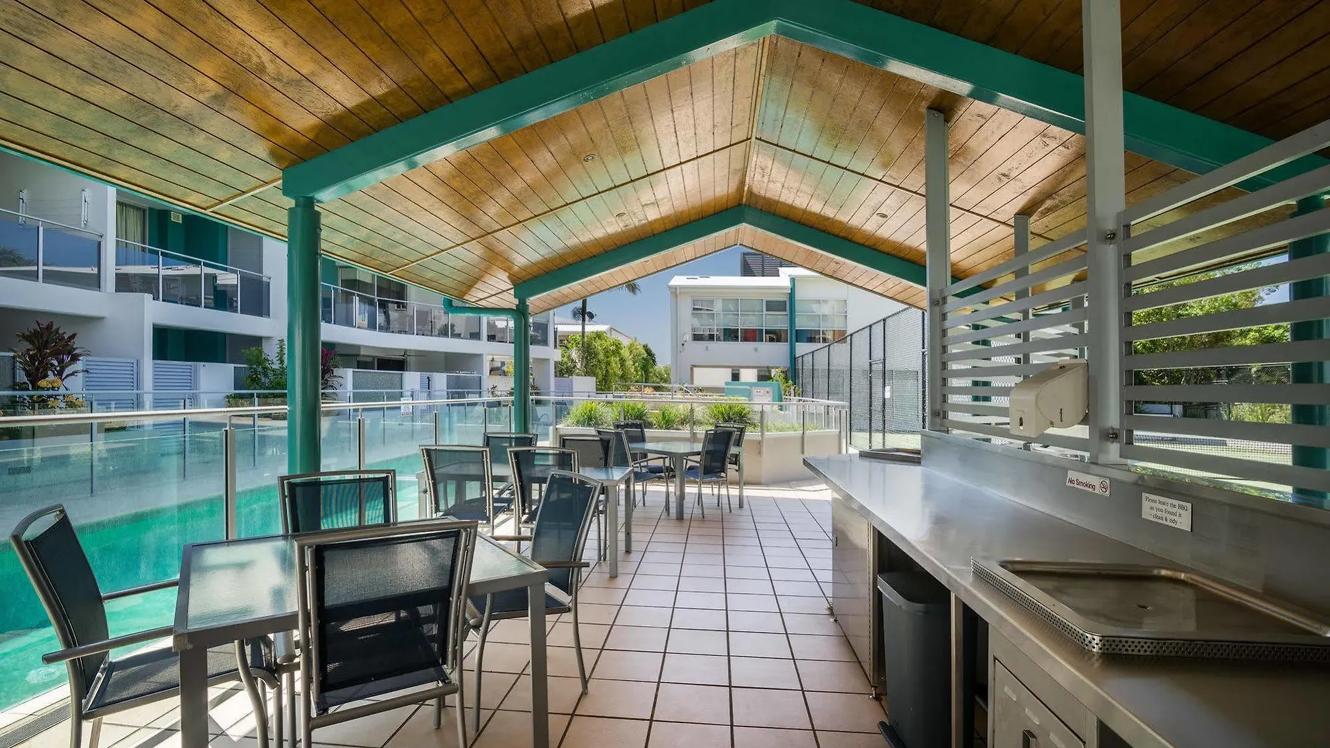 Aparthotel Coolum Seaside Apartments Coolum Beach